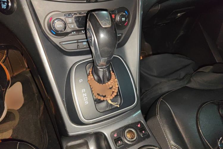 Used Ford Kuga 2015 1.5L GTDi Four-Wheel-Drive Elite Model Gear Lever