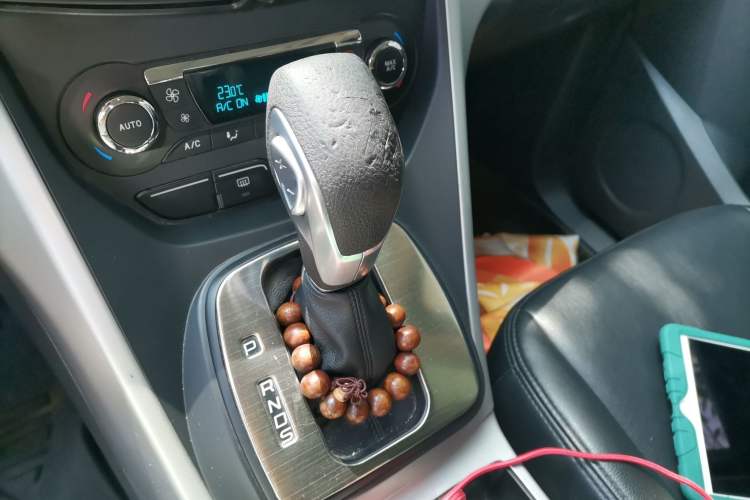 Used Ford Kuga 2015 1.5L GTDi Two-Wheel-Drive Comfort Model Gear Lever