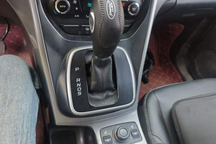 Used Ford Kuga 2015 1.5L GTDi Four-Wheel-Drive Elite Model Gear Lever