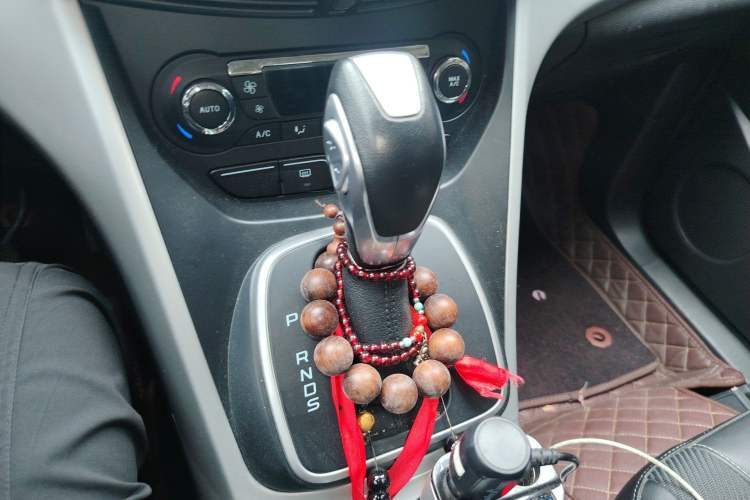 Used Ford Kuga 2015 1.5L GTDi Two-Wheel Drive Fashion Edition Gear Lever