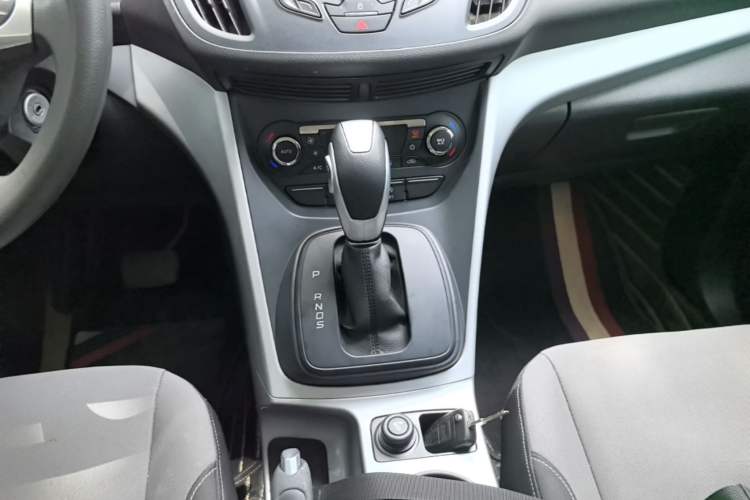 Used Ford Kuga 2015 1.5L GTDi Two-Wheel-Drive Comfort Model Gear Lever