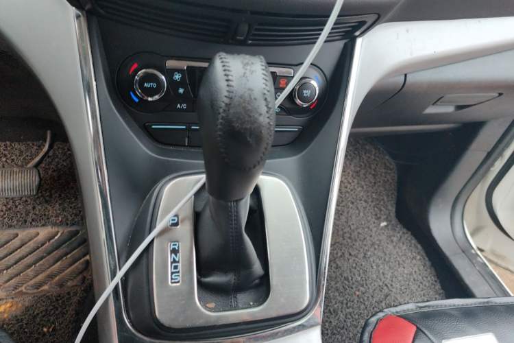 Used Ford Kuga 2015 1.5L GTDi Two-Wheel-Drive Comfort Model Gear Lever