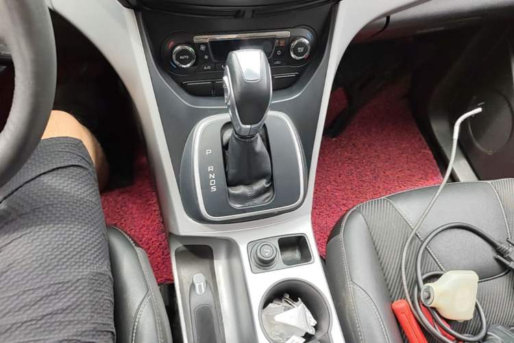 Used Ford Kuga 2015 1.5L GTDi Two-Wheel Drive Fashion Edition Gear Lever