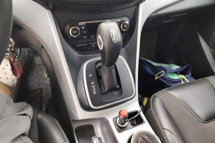 Used Ford Kuga 2015 1.5L GTDi Two-Wheel Drive Fashion Edition Gear Lever