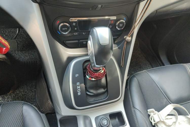 Used Ford Kuga 2015 1.5L GTDi Two-Wheel Drive Fashion Edition Gear Lever