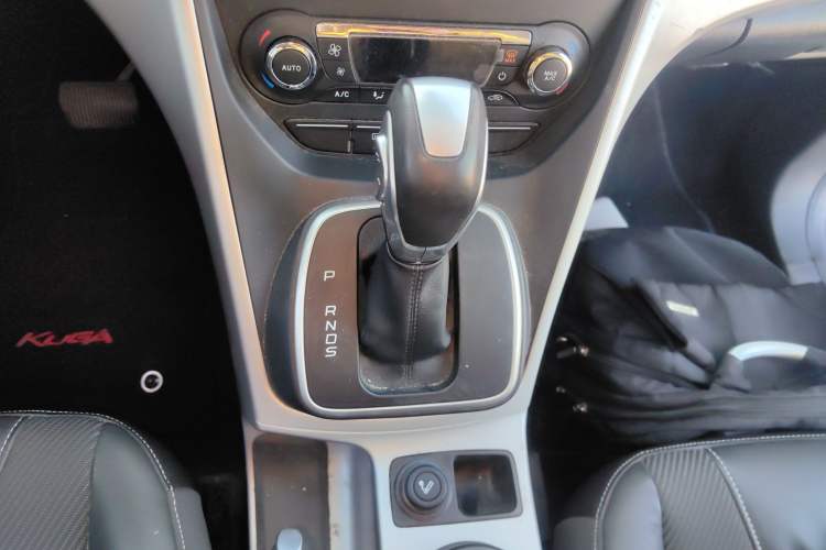 Used Ford Kuga 2015 1.5L GTDi Two-Wheel Drive Fashion Edition Gear Lever
