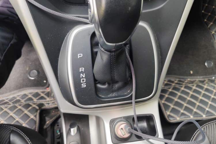 Used Ford Kuga 2015 1.5L GTDi Two-Wheel Drive Fashion Edition Gear Lever