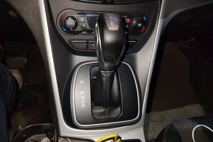 Used Ford Kuga 2015 1.5L GTDi Two-Wheel Drive Fashion Edition Gear Lever