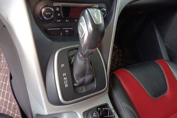 Used Ford Kuga 2015 1.5L GTDi Two-Wheel Drive Fashion Edition Gear Lever