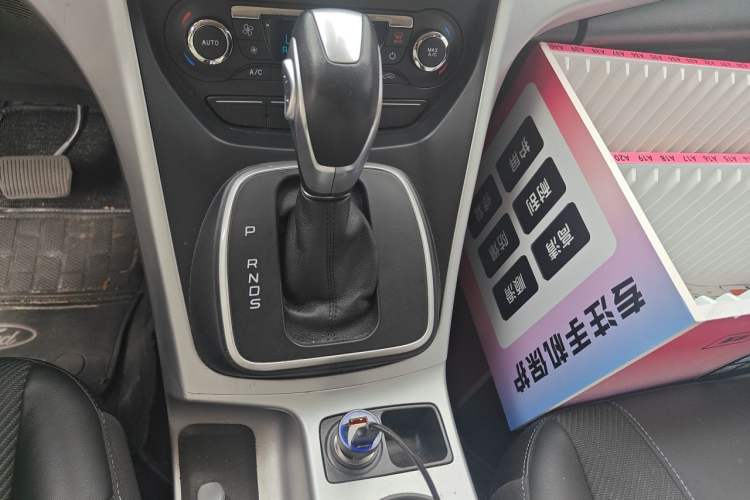 Used Ford Kuga 2015 1.5L GTDi Two-Wheel Drive Fashion Edition Gear Lever