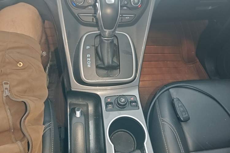Used Ford Kuga 2015 1.5L GTDi Four-Wheel-Drive Elite Model Gear Lever