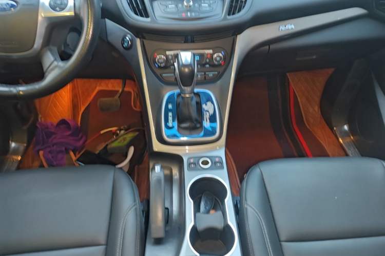 Used Ford Kuga 2015 1.5L GTDi Four-Wheel-Drive Elite Model Gear Lever