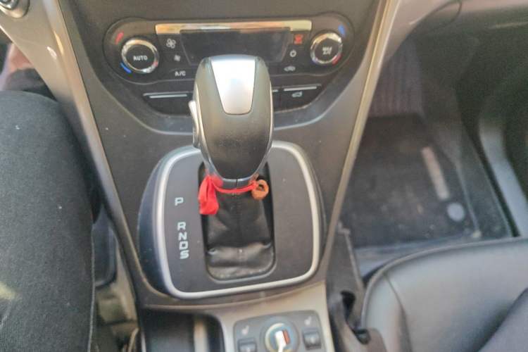 Used Ford Kuga 2015 1.5L GTDi Four-Wheel-Drive Elite Model Gear Lever