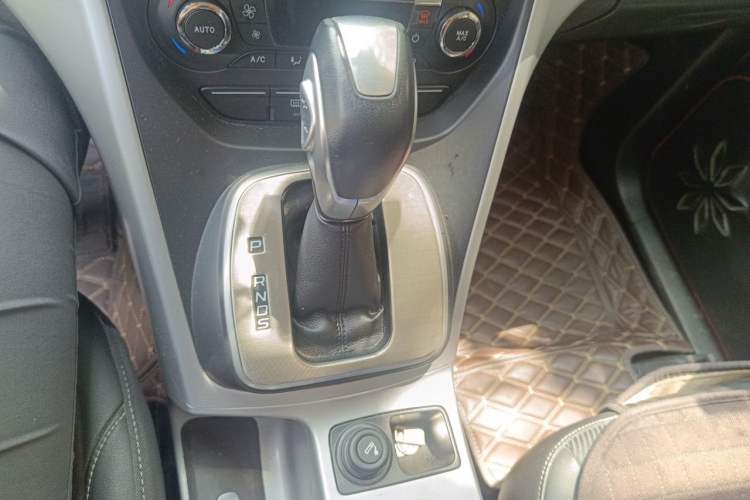 Used Ford Kuga 2015 1.5L GTDi Two-Wheel Drive Fashion Edition Gear Lever