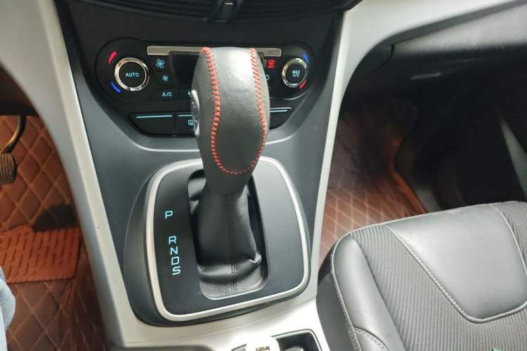 Used Ford Kuga 2015 1.5L GTDi Two-Wheel Drive Fashion Edition Gear Lever