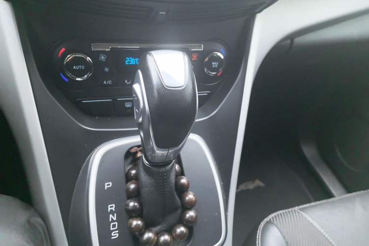 Used Ford Kuga 2015 1.5L GTDi Two-Wheel Drive Fashion Edition Gear Lever
