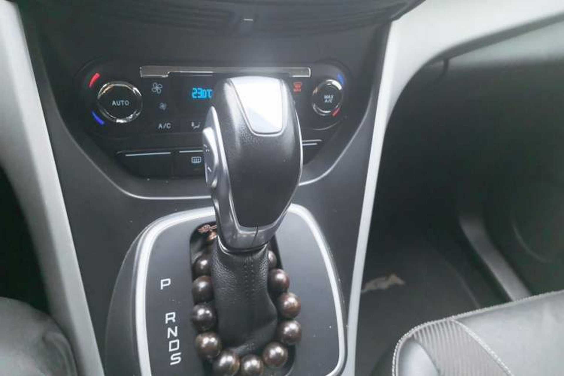 Used Ford Kuga 2015 1.5L GTDi Two-Wheel Drive Fashion Edition Gear Lever