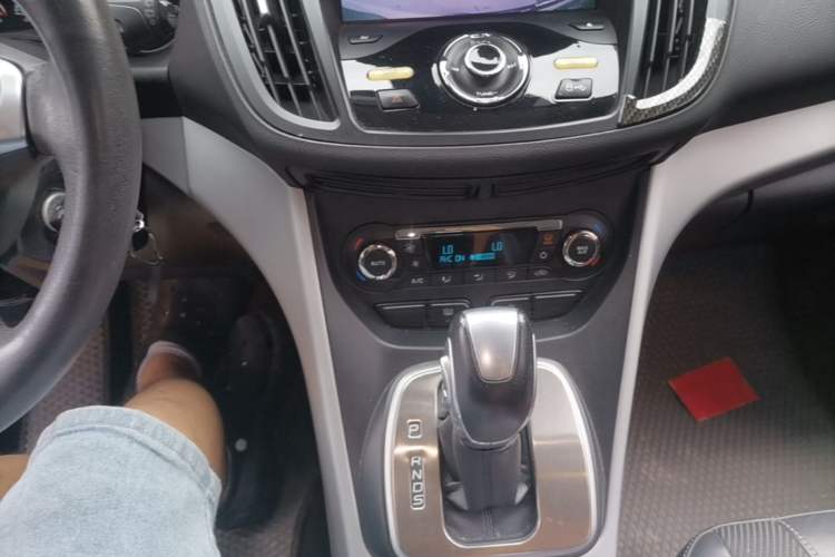 Used Ford Kuga 2015 1.5L GTDi Two-Wheel Drive Fashion Edition Gear Lever
