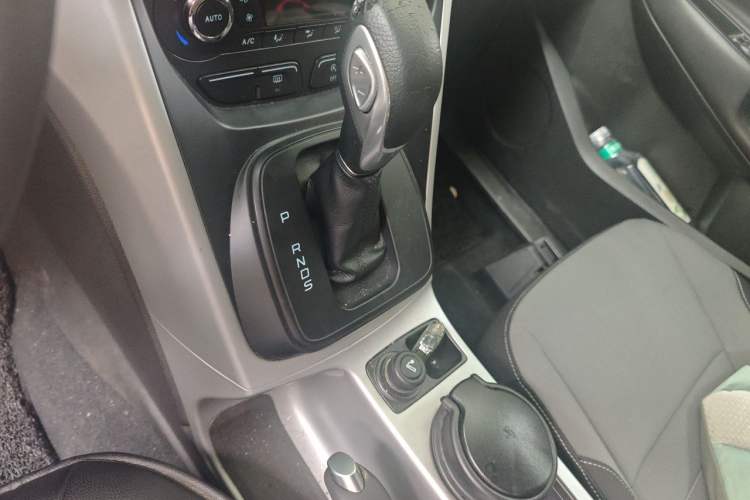 Used Ford Kuga 2015 1.5L GTDi Two-Wheel-Drive Comfort Model Gear Lever