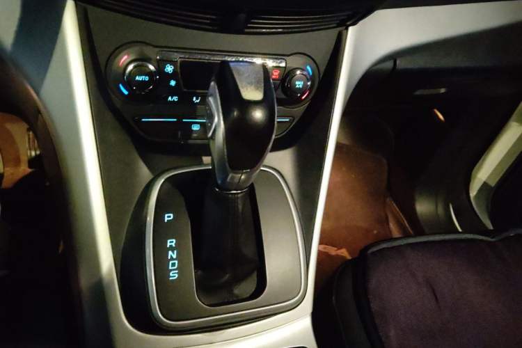 Used Ford Kuga 2015 1.5L GTDi Two-Wheel Drive Fashion Edition Gear Lever