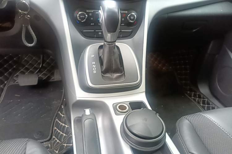 Used Ford Kuga 2015 1.5L GTDi Two-Wheel Drive Fashion Edition Gear Lever