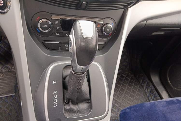Used Ford Kuga 2015 1.5L GTDi Two-Wheel Drive Fashion Edition Gear Lever