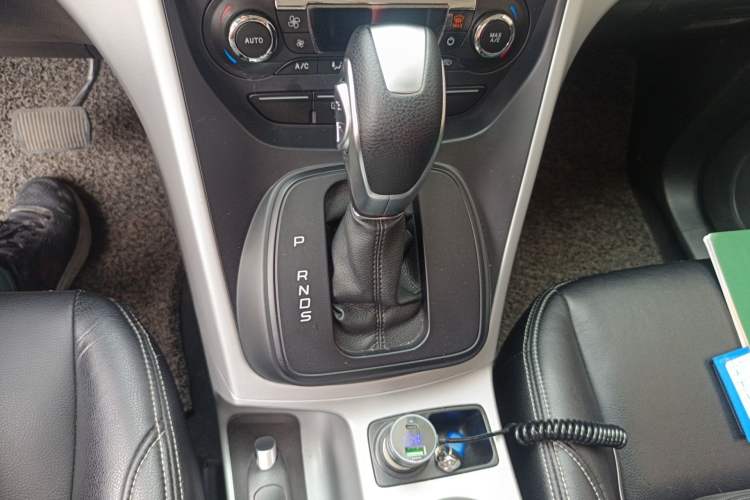 Used Ford Kuga 2015 1.5L GTDi Two-Wheel-Drive Comfort Model Gear Lever