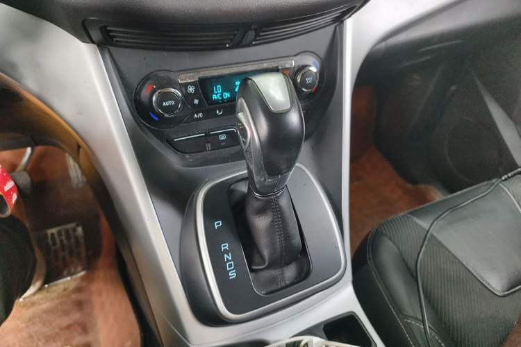 Used Ford Kuga 2015 1.5L GTDi Two-Wheel Drive Fashion Edition Gear Lever