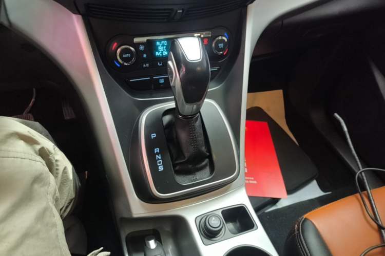 Used Ford Kuga 2015 1.5L GTDi Two-Wheel Drive Fashion Edition Gear Lever