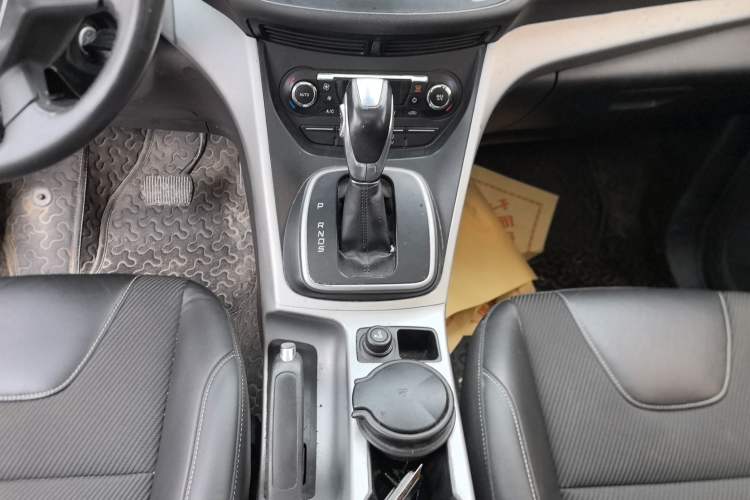 Used Ford Kuga 2015 1.5L GTDi Two-Wheel Drive Fashion Edition Gear Lever