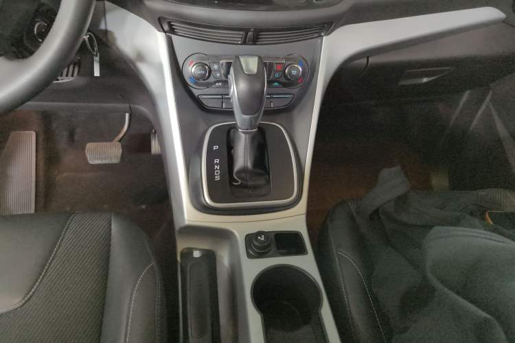Used Ford Kuga 2015 1.5L GTDi Two-Wheel Drive Fashion Edition Gear Lever