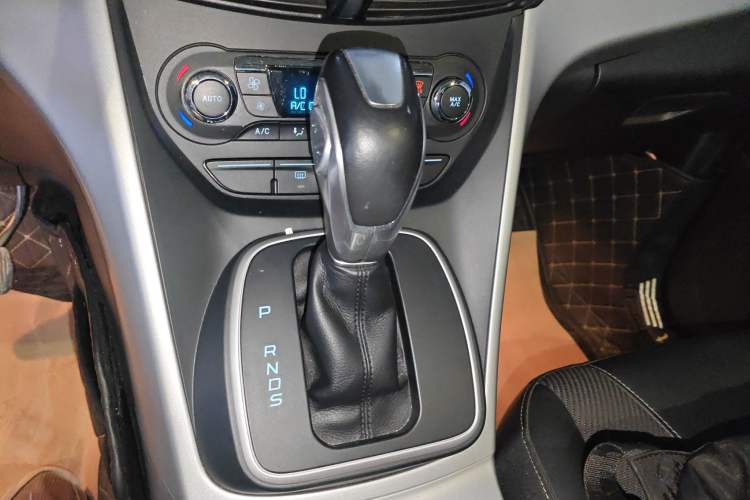 Used Ford Kuga 2015 1.5L GTDi Two-Wheel Drive Fashion Edition Gear Lever