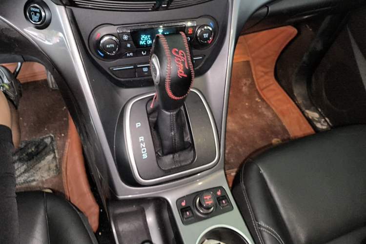 Used Ford Kuga 2015 1.5L GTDi Four-Wheel-Drive Elite Model Gear Lever