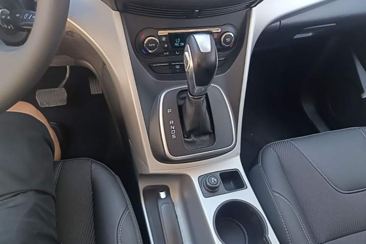 Used Ford Kuga 2015 1.5L GTDi Two-Wheel Drive Fashion Edition Gear Lever