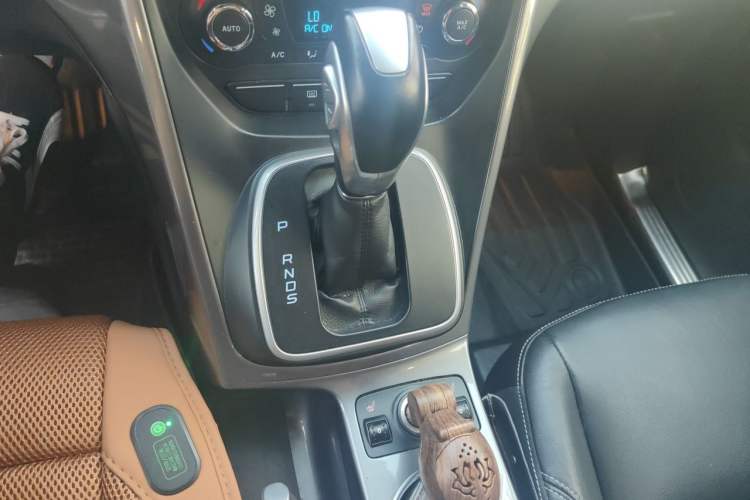 Used Ford Kuga 2015 1.5L GTDi Four-Wheel-Drive Elite Model Gear Lever