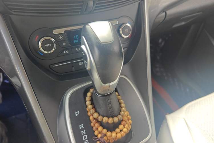 Used Ford Kuga 2015 1.5L GTDi Four-Wheel-Drive Elite Model Gear Lever