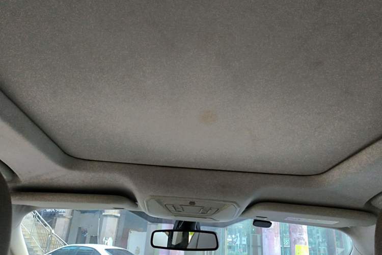 Used Ford Kuga 2015 1.5L GTDi Four-Wheel-Drive Elite Model Headliner