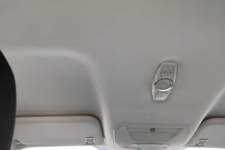 Used Ford Kuga 2015 1.5L GTDi Two-Wheel-Drive Comfort Model Headliner