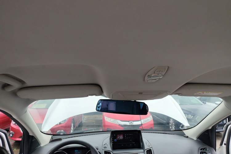 Used Ford Kuga 2015 1.5L GTDi Two-Wheel-Drive Comfort Model Headliner