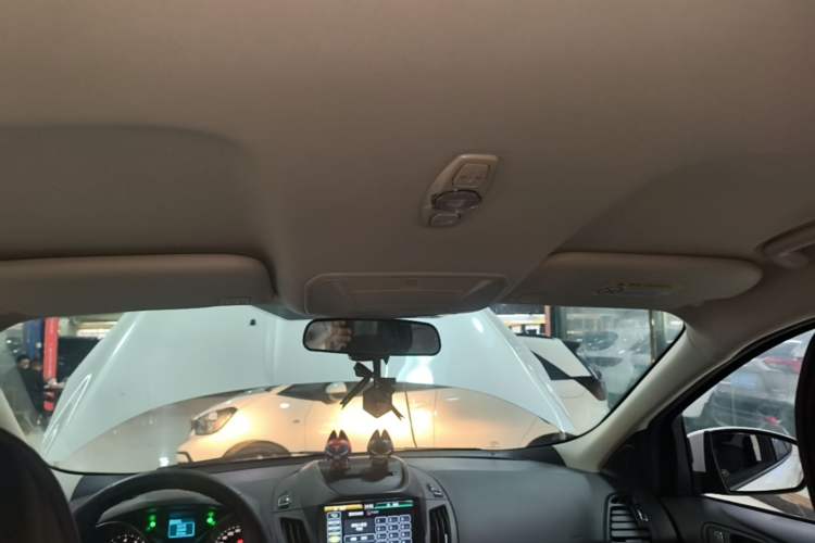 Used Ford Kuga 2015 1.5L GTDi Two-Wheel-Drive Comfort Model Headliner