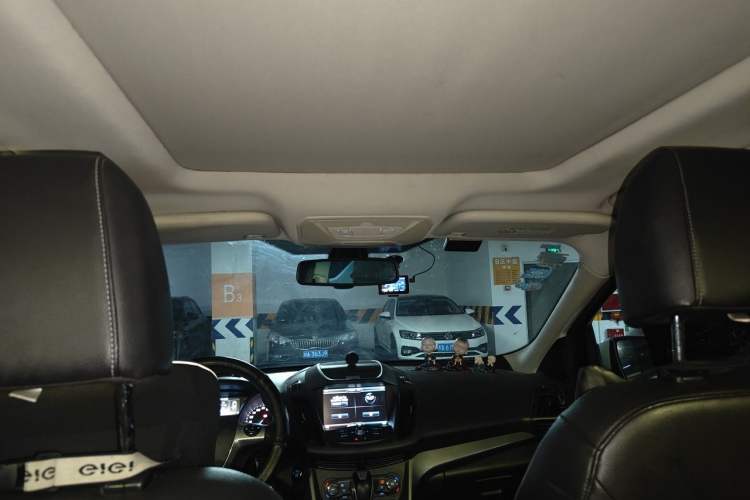 Used Ford Kuga 2015 1.5L GTDi Four-Wheel-Drive Elite Model Headliner