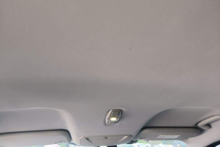 Used Ford Kuga 2015 1.5L GTDi Two-Wheel-Drive Comfort Model Headliner