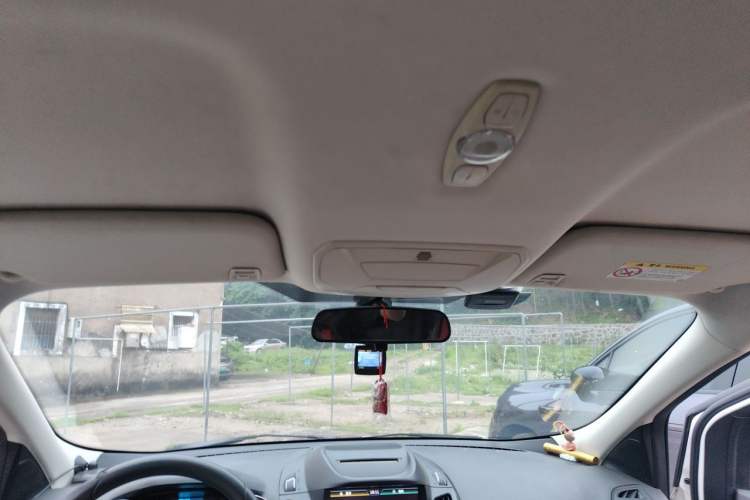 Used Ford Kuga 2015 1.5L GTDi Two-Wheel-Drive Comfort Model Headliner