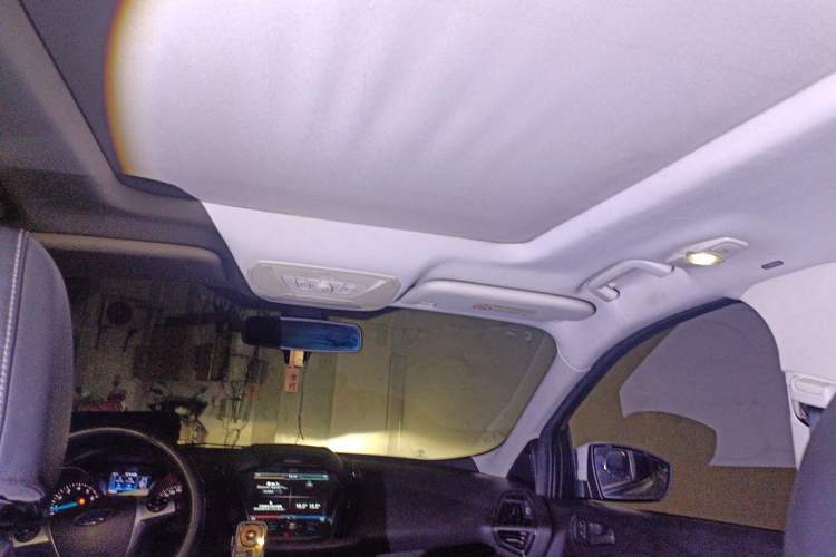 Used Ford Kuga 2015 2.0L GTDi Four-Wheel-Drive Sport Model Headliner