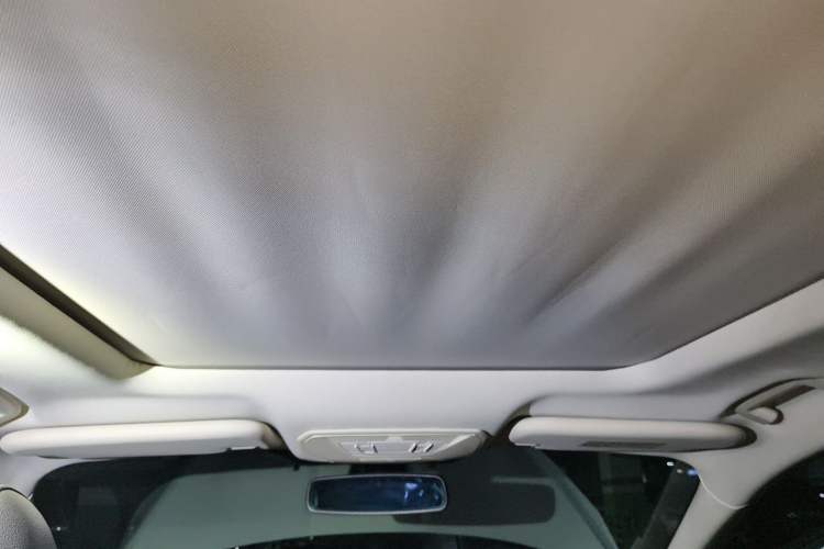 Used Ford Kuga 2015 2.0L GTDi Four-Wheel Drive Elite Model Headliner