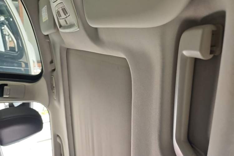 Used Ford Kuga 2015 1.5L GTDi Two-Wheel Drive Fashion Edition Headliner