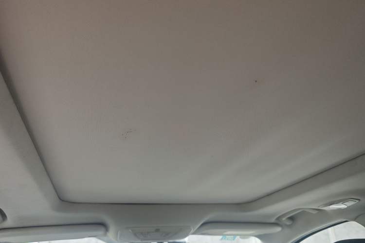 Used Ford Kuga 2015 1.5L GTDi Four-Wheel-Drive Elite Model Headliner
