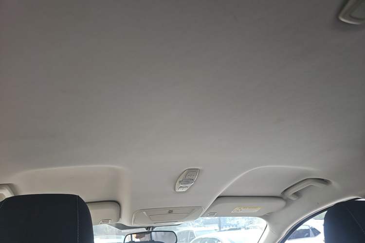 Used Ford Kuga 2015 1.5L GTDi Two-Wheel-Drive Comfort Model Headliner