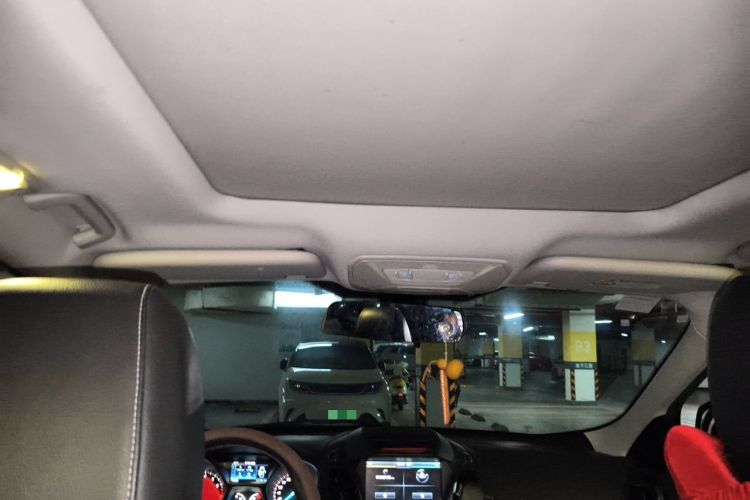 Used Ford Kuga 2015 2.0L GTDi Four-Wheel Drive Elite Model Headliner