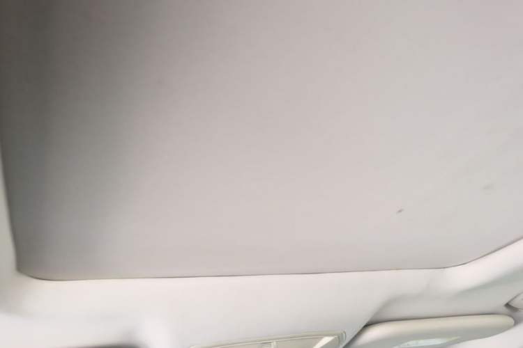 Used Ford Kuga 2015 1.5L GTDi Two-Wheel-Drive Comfort Model Headliner